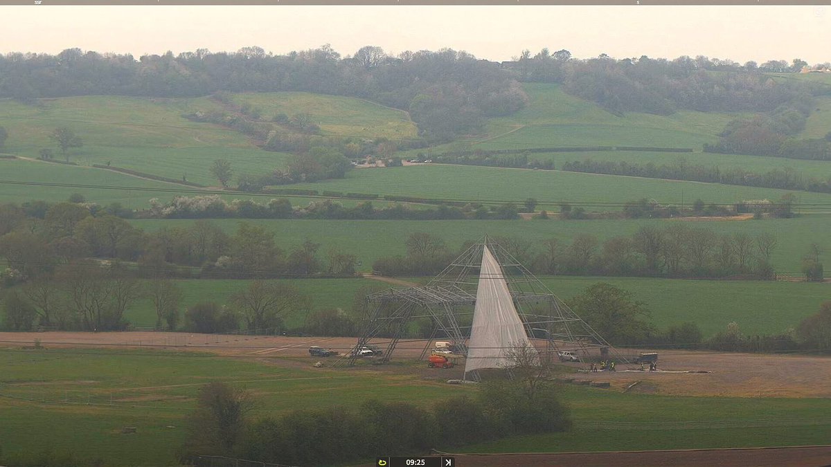The build has begun! Glastonbury 🥰
