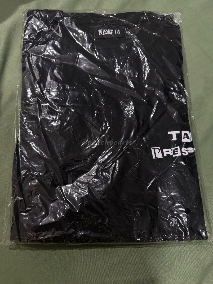 peachycarts's tweet photo. WTS / LFB / #PeachySelling

❏ GOT7 JAYB TAPE: PRESS PAUSE IN SEOUL TSHIRT
↳ PHP 1,700
↳ onhand &amp; ready to ship
↳ sealed &amp; never been used

— MOP: Gcash, Maya, BPI, BDO
— MOD: GGX, SDD

Reply mine or dm to claim

🏷 2022 world tour official shirt md jaebeom jb https://t.co/1oBgOh2U9L