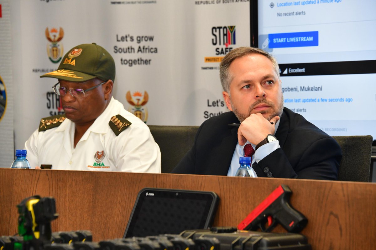 GovernmentZA's tweet image. [📸]@HomeAffairsSA and @BMA have unveiled new tech to boost the fight against corruption and tighten border security.  #GovZAUpdates #SecureBorders