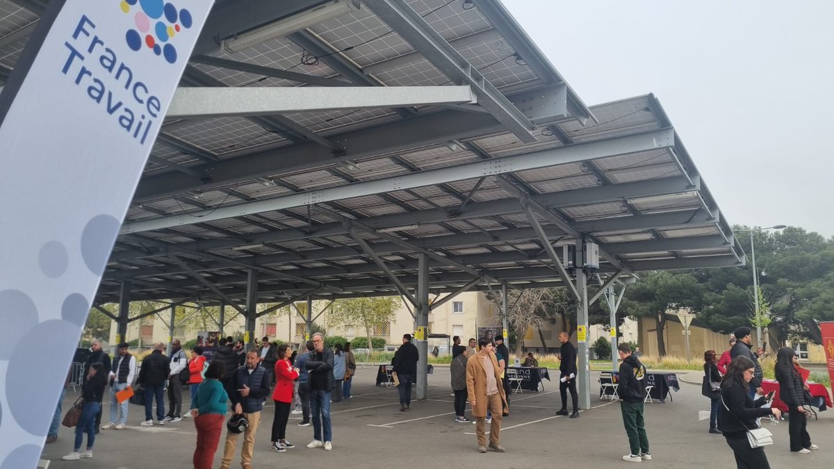 #recrutements 
Avec <a href="/FTravail_OCC/">France Travail Occitanie</a>  #Narbonne 
Allons dans les  #qpv vers nos usagers proposer de l #emploi . 
Beau #partenariat <a href="/MLJNarbonne/">MLJ Narbonne</a> <a href="/legrandnarbonne/">Le Grand Narbonne</a>  #MTS #région occitane