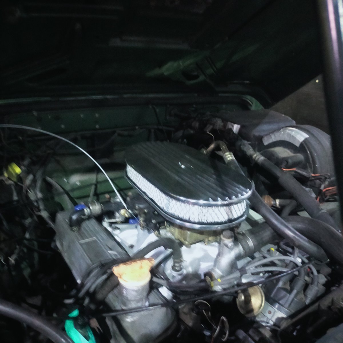 Kreissieg_com's tweet photo. ディフェンダー110
キャブをSUからホーリーに変更完了
見た目がアメ車っぽくなってます。
キャブを変えたら次はマフラー作ります。F1サウンドとはいきませんが、可変式で作ります。
#defender110 #ディフェンダー110 #ディフェンダー110のメンテナンス https://t.co/BKL3zhjd7J