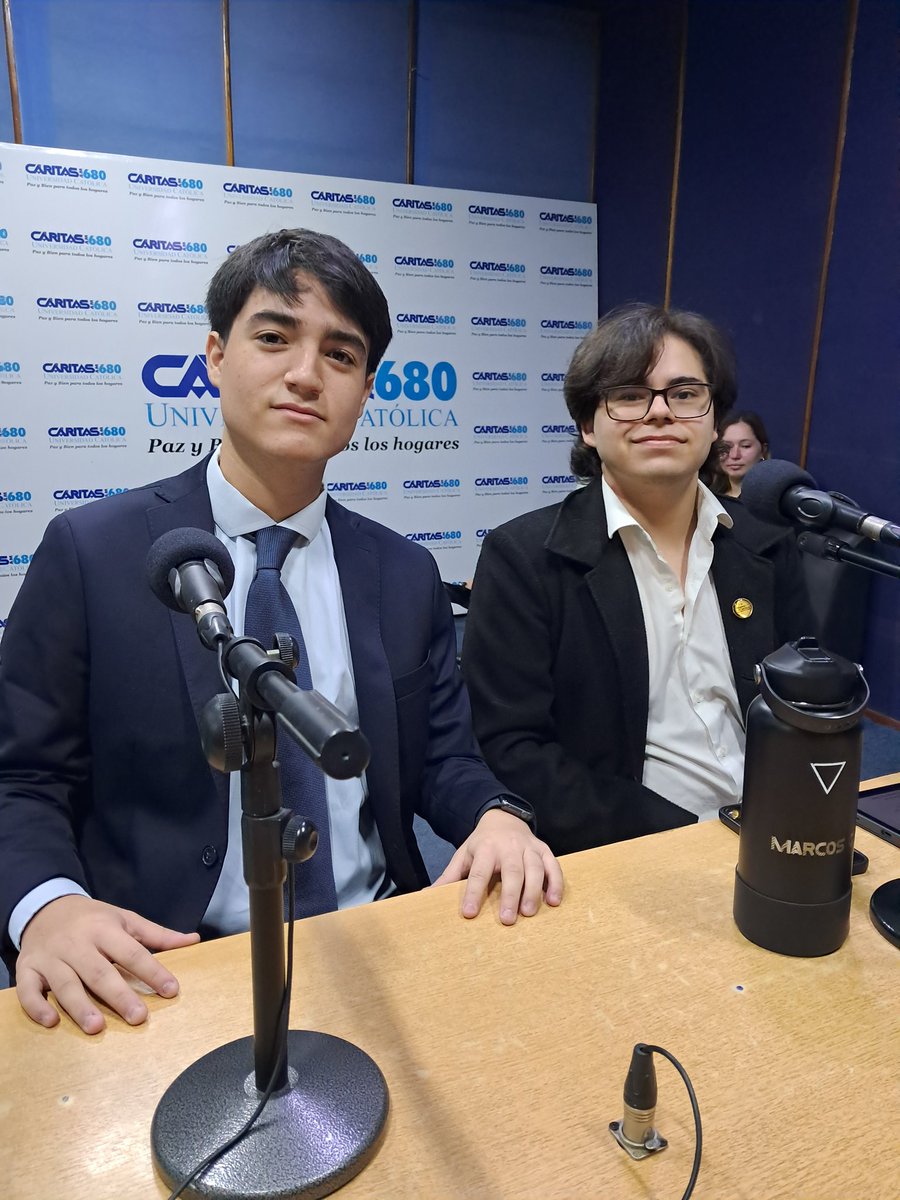 680CARITAS's tweet photo. ‼️ AHORA

🔹️ En #ElPase🫱🏻‍🫲🏼 entre #ElDespertador y #Martini680 nos visita Alexa Melnyczuk, Marcos Galeano y Tadeo Martínez, del Club de Diplomacia de la Facultad de Ciencias Jurídicas y Diplomáticas de la UC.

#680AM https://t.co/3flA7c3Hlv
