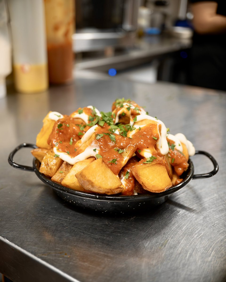 SolYSombraKent's tweet photo. Why not join Sol Y Sombra for lunch or dinner today?

Whether you're in the mood for a relaxed midday bite or a cosy evening meal, the menu is full of flavour-packed Spanish favourites - perfect for sharing or savouring solo.
 Book online at https://t.co/4nfLx468uO https://t.co/bGJdvUKD2Y