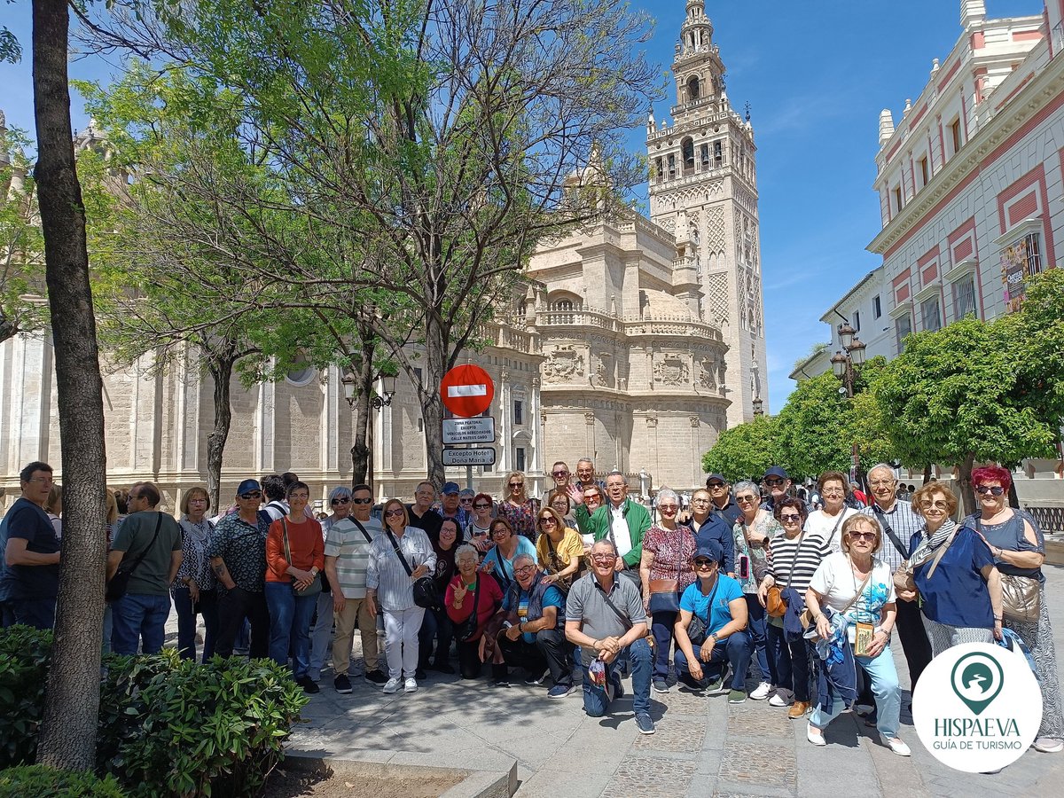 hispaeva's tweet photo. 𝐓𝐨𝐮𝐫 𝐩𝐫𝐢𝐯𝐚𝐝𝐨 𝐩𝐨𝐫 𝐒𝐞𝐯𝐢𝐥𝐥𝐚
Panorámico monumental con un grupo venido de diferentes puntos de España el pasado 8 de abril.
#Hispaeva #freetour #Sevilla #Hispalis #guide #tourism #Andalucia #tour #monumental https://t.co/DRNO36T3sz