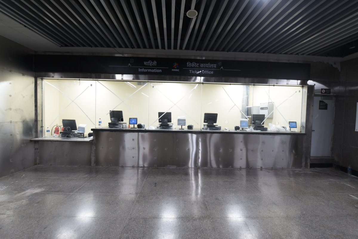 MumbaiMetro3's tweet photo. Presenting the first glimpse of the #Shitladevi metro station, where engineering met endurance. Built inches from old buildings, around massive water pipelines, and amidst varied challenges, this station stands as a testament to persistence and precision. 

#MumbaiUnderground #AquaLine #ConnectingTheUnconnected