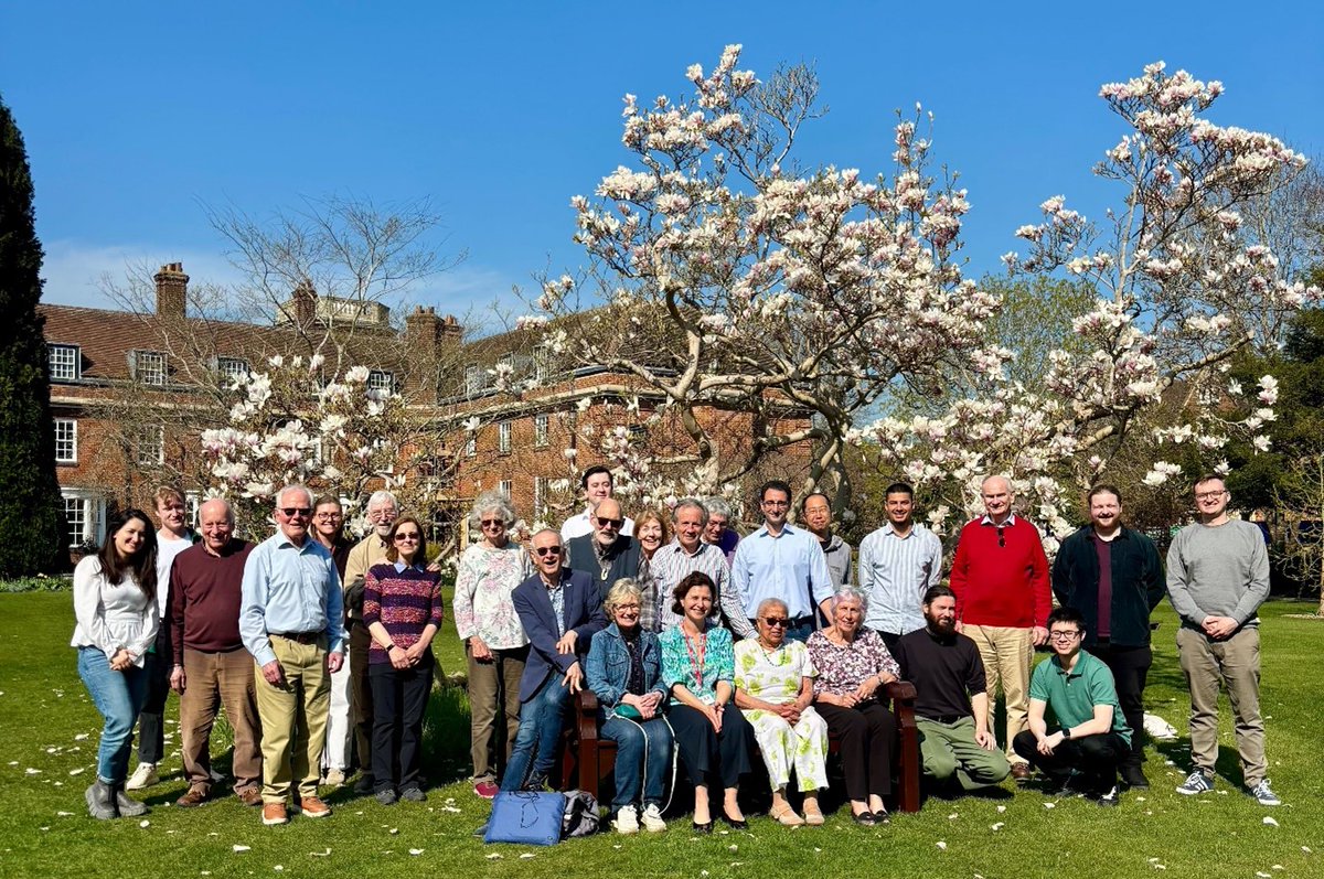 Neu_Health's tweet image. This #WorldParkinsonsDay, we're celebrating the 700+ hours of co-design from our incredible community.
💊 1,000+ users
🧠 100k+ meds acknowledged
🗣️ 123 hrs of voice data
📲 190+ yrs of patient support
Together, we’re reinventing neurology care
neu.health/news/world-par…