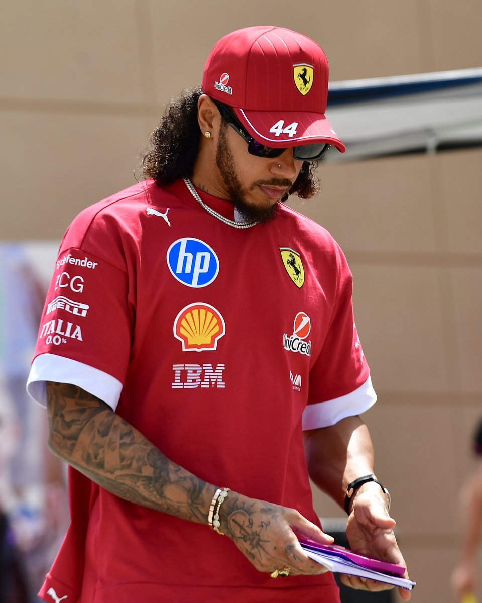 SIR LEWIS HAMILTON IS HERE !