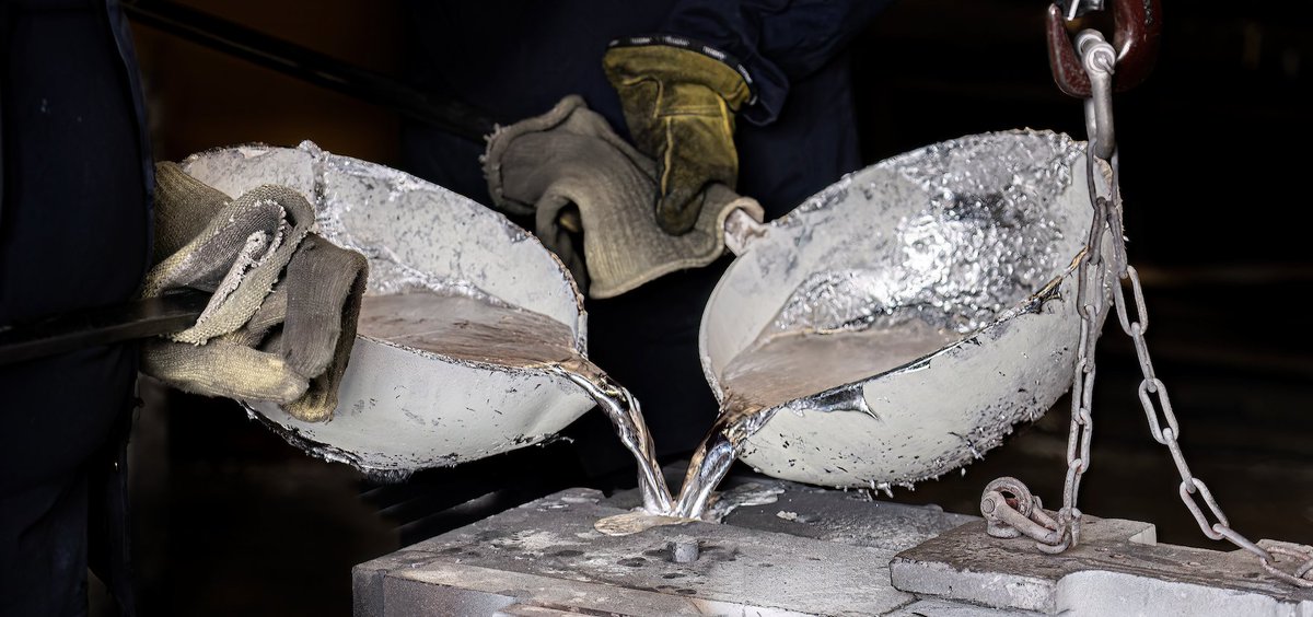 Foundry & Fabrication (@foundryandfab) on Twitter photo ๐ง๐๐ถ๐ฐ๐ฒ ๐๐ต๐ฒ ๐ฝ๐ผ๐๐ฒ๐ฟ, ๐๐๐ถ๐ฐ๐ฒ ๐๐ต๐ฒ ๐๐๐ฐ๐ฐ๐ฒ๐๐. โ๏ธ
For large or complex #AluminiumCastings, having two people pour simultaneously improves metal flow, fills the mould more evenly, reduces defects, boosts quality and makes the casting process more efficient. ๐ง๐๐ถ๐ฐ๐ฒ ๐๐ต๐ฒ ๐ฝ๐ผ๐๐ฒ๐ฟ, ๐๐๐ถ๐ฐ๐ฒ ๐๐ต๐ฒ ๐๐๐ฐ๐ฐ๐ฒ๐๐. โ๏ธ
For large or complex #AluminiumCastings, having two people pour simultaneously improves metal flow, fills the mould more evenly, reduces defects, boosts quality and makes the casting process more efficient.