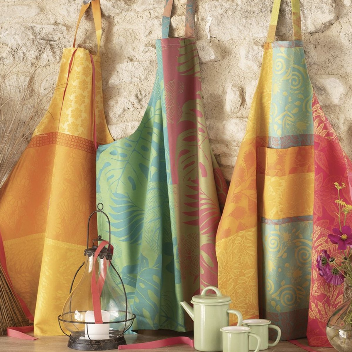 LocalRoot221's tweet photo. Add a splash of bold color to your cooking with Garnier Thiebaut's vibrant aprons. Bring style and energy to every meal you prepare!

https://t.co/eC3InJsiSu https://t.co/aJZJwCcquu