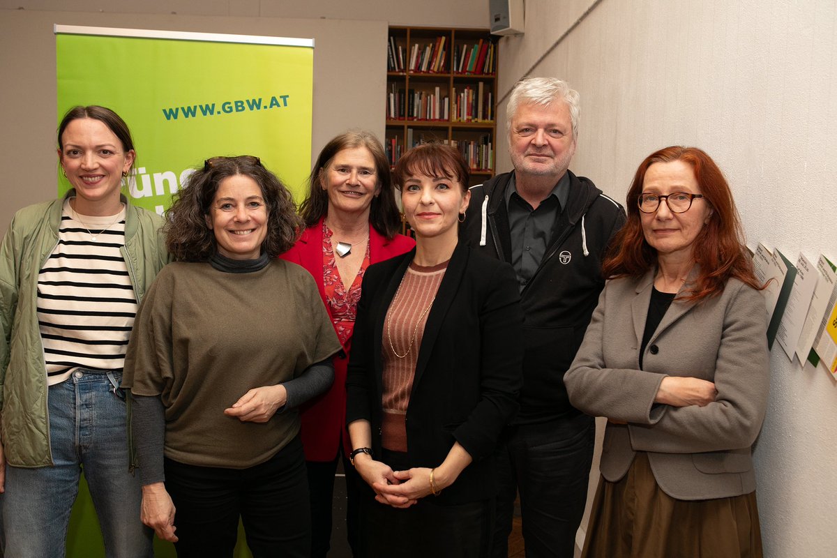 WARUM DEMOKRATIE 🏛️ trotz allem &amp; immer noch bestes Modell ist - gemeinsam mit Expert:innen und einem engagierten Publikum haben wir intensiv über aktuelle Herausforderungen gesprochen. Die lebhafte Diskussion, die ich moderieren durfte, gibt es nun auch nachzusehen: