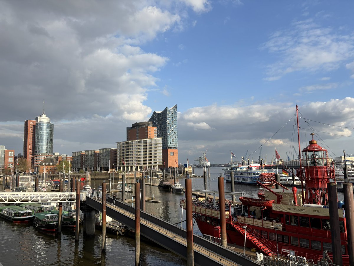 Pocohrs's tweet image. An auspicious beginning! This week’s Inaugural CHIOS-Körber Roundtable: “Zeitenwende Challenges and Paths to Renewed Order” at Körber-Stiftung Headquarters, in the heart of Hamburg’s Hafencity ☀️With warm thanks to @Woidelko @flobigge @KoerberIP
chios-hsu.de