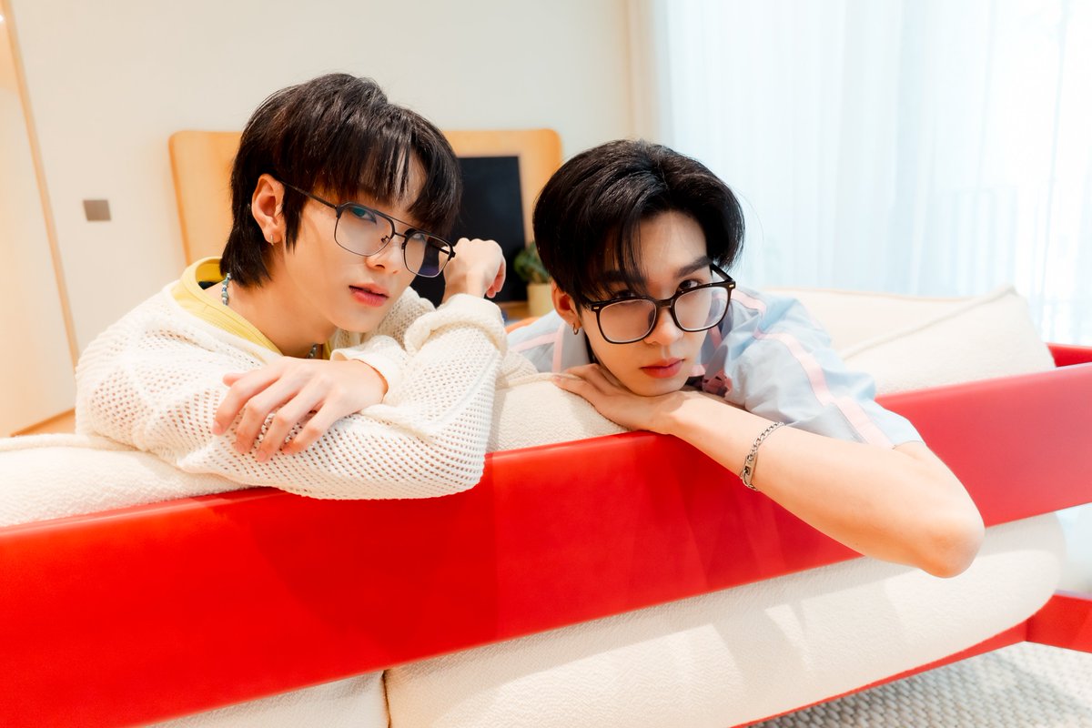 อย่าลืมนะ พรุ่งนี้เรามีนัดกัน! #อู่อู๋เซฟ พร้อมแล้ว แล้วทุกคนล่ะ พร้อมจะไปตะลุยหัวหินรับซัมเมอร์ด้วยกันใน #แสนสิริถิ่นพี่หนูชอบ EP.1 หรือยัง? 🌊 บอกเลยว่าทะเลที่ว่าเค็มยังหวานเจี๊ยบบบ 💖 พรุ่งนี้เตรียมเจอกันในช่อง YouTube Sansiri PLC เลยค่า

#LookAround #Auautnp #savewrg #AuauSave #Sansiri #domunditv