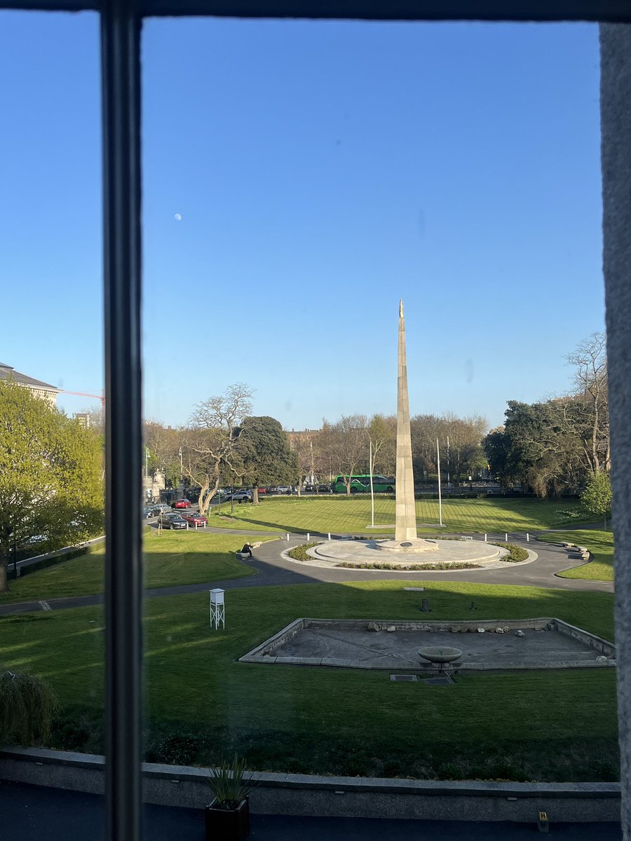 MBSLNEWS's tweet photo. A pleasure to attend an evening of networking at Leinster House with the @dlrcc 
 and @CormacDevlin 
An engaging and insightful event in a truly historic setting. https://t.co/gqrkOyFW5q