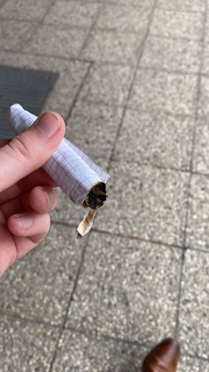 Verkaufe feinsten College Block wenn wer braucht sagt Bescheid