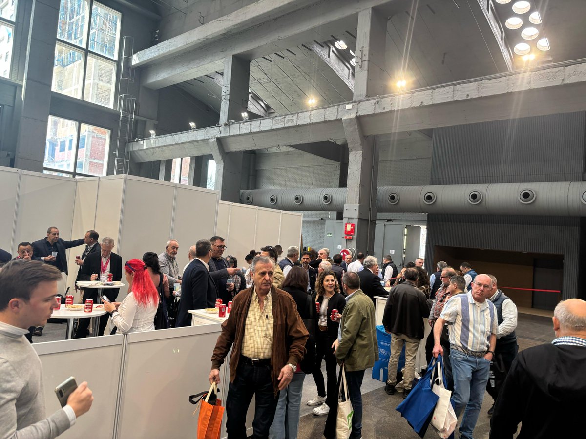 Eficam's tweet photo. Sigue la gran afluencia de gente a @Eficam para conocer las novedades del sector.

➡️@APIEM 
➡️@adimeDistrib 

Hasta las 19h de hoy tienes tiempo de pasar por
@LaNaveMadrid, C/Cifuentes 5, Madrid

@zemper_ https://t.co/UryACX651Z