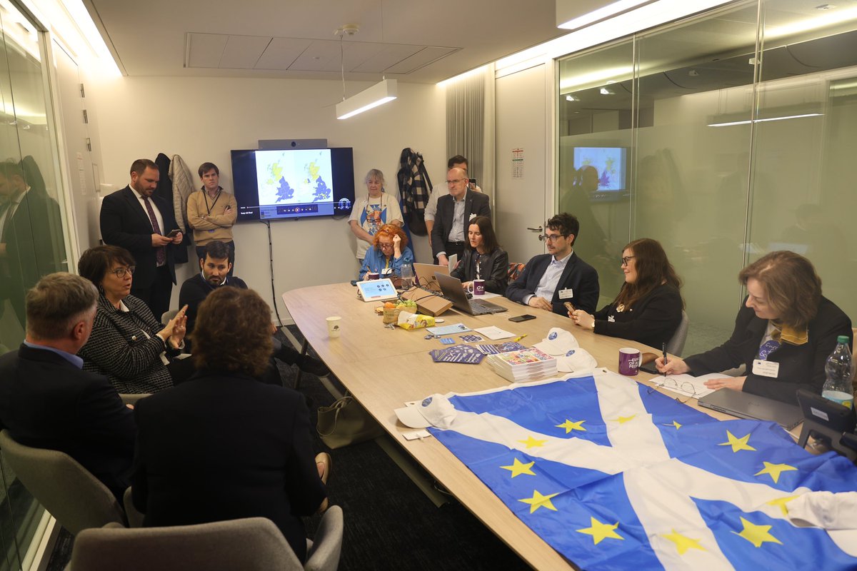 EFA Group in the European Parliament (@efagroupep) on Twitter photo 🟣Yesterday, our EFA MEPs met with former EFA Scottish MEP <a href="/heatherbell59/">Heather Anderson</a> former EFA President and MEP <a href="/AlynSmith/">Alyn Smith</a> as well as representatives from YES4EU and Europe for Scotland.
🇪🇺🫱🏼🫲🏽🏴To discuss #Holyrood2026 and the path for back Scotland into the EU.
💜Haste ye Back! 🟣Yesterday, our EFA MEPs met with former EFA Scottish MEP <a href="/heatherbell59/">Heather Anderson</a> former EFA President and MEP <a href="/AlynSmith/">Alyn Smith</a> as well as representatives from YES4EU and Europe for Scotland.
🇪🇺🫱🏼🫲🏽🏴To discuss #Holyrood2026 and the path for back Scotland into the EU.
💜Haste ye Back!
