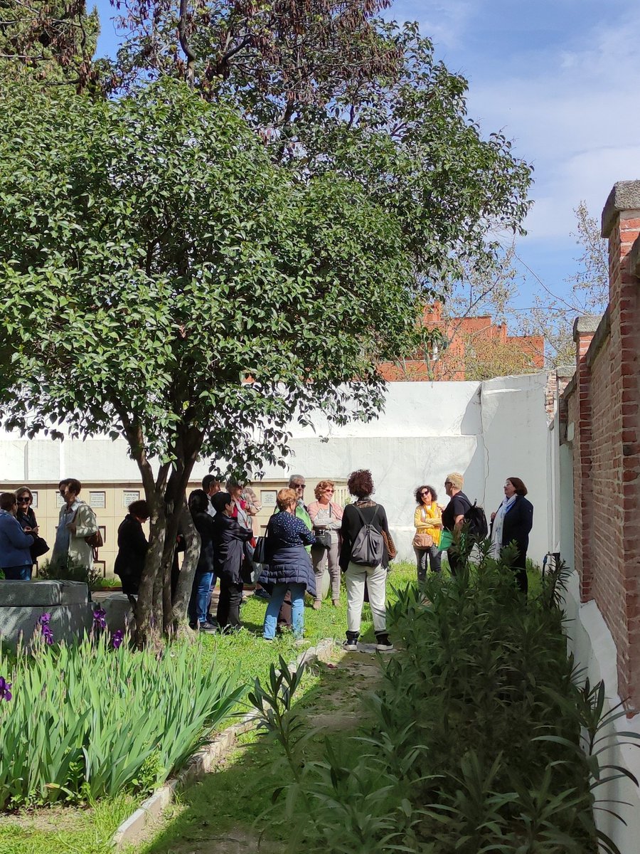El cementerio británico de  Madrid es infinito. Aunque sea recogido. Gracias por acompañarnos 🖤 #Visitas #Cementerio #Madrid