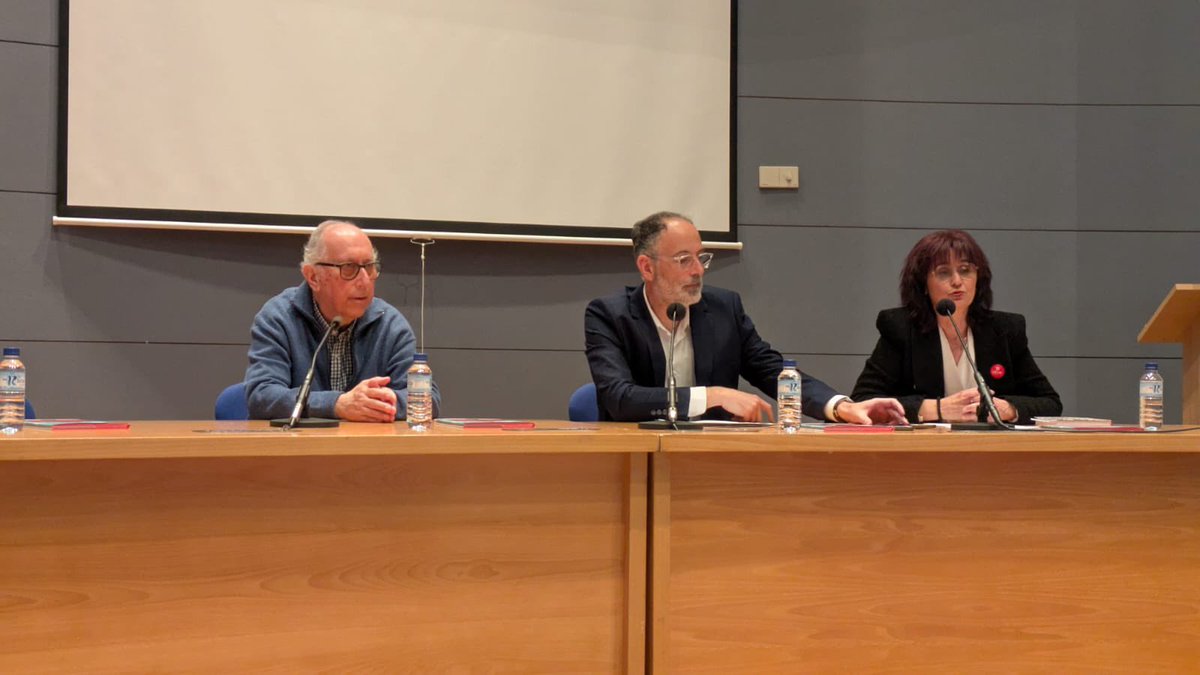 afe_fotos_twitt's tweet photo. Esta mañana se ha presentado en el @museomeiac la exposición de nuestro compañero Vicente Novillo “Variaciones sobre el panóptico. De cárcel a museo (1995-2025)”, que muestra la cárcel abandonada que luego se convirtió en museo.
Inauguración hoy a las 20:00h. https://t.co/K83WCoTIDM