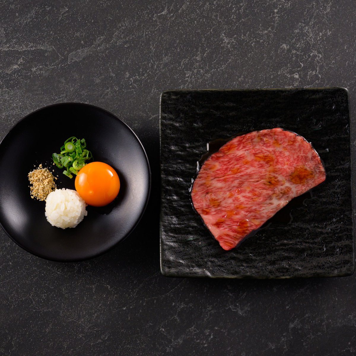 ushikoi's tweet photo. 肉部門の〆『炙りロース』
肉とたまごのハーモニーをお楽しみくださいまし...。
#牛恋 #赤身焼肉 #ロース #和牛焼肉 #希少部位 #芸能人御用達 #肉ケーキ #ushikoi #leanmeat #wagyubeef https://t.co/ZoUKAOLdsL