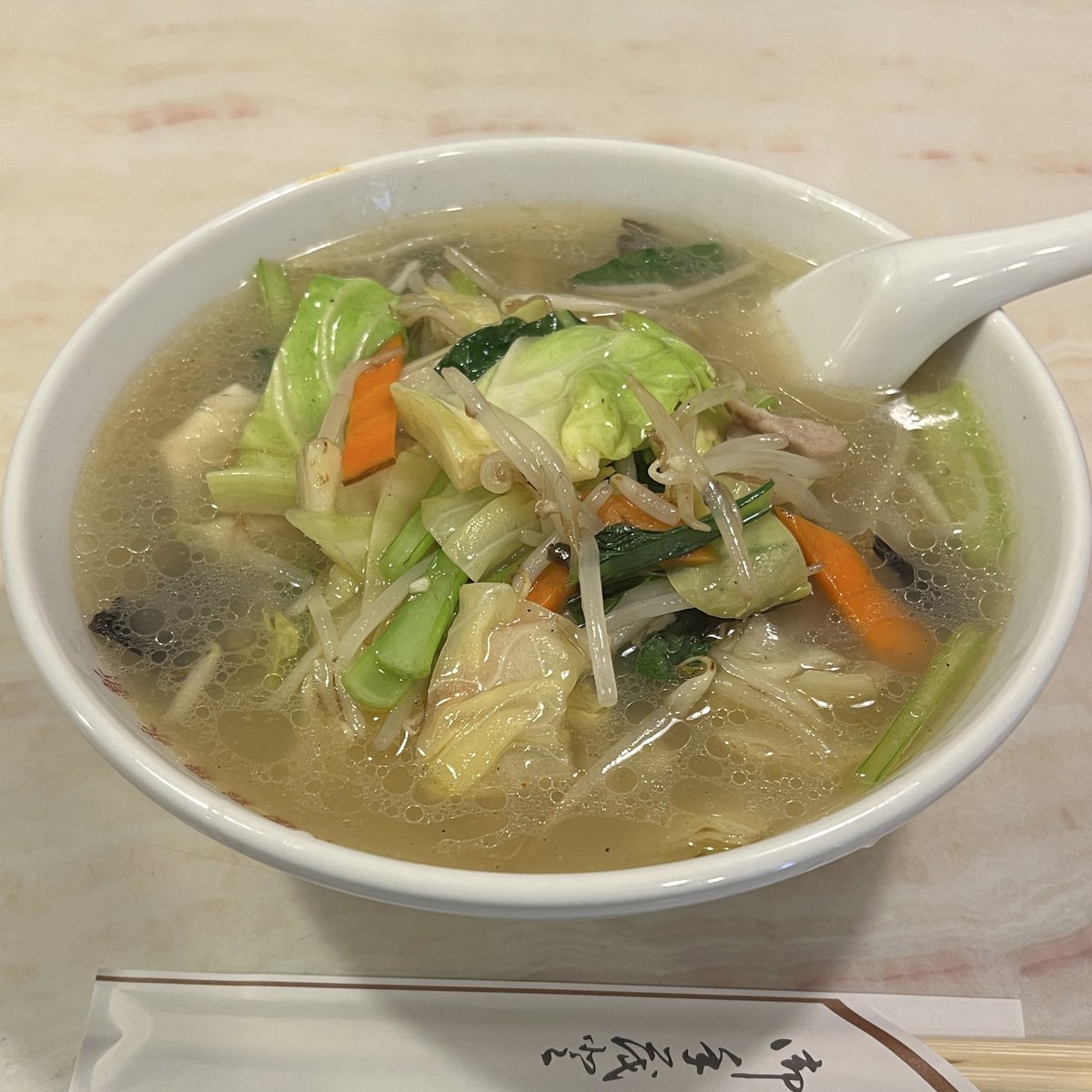 takeyama's tweet photo. 麻布十番の老舗町中華タンメン美味しかった。 https://t.co/DBT8EgBJRX