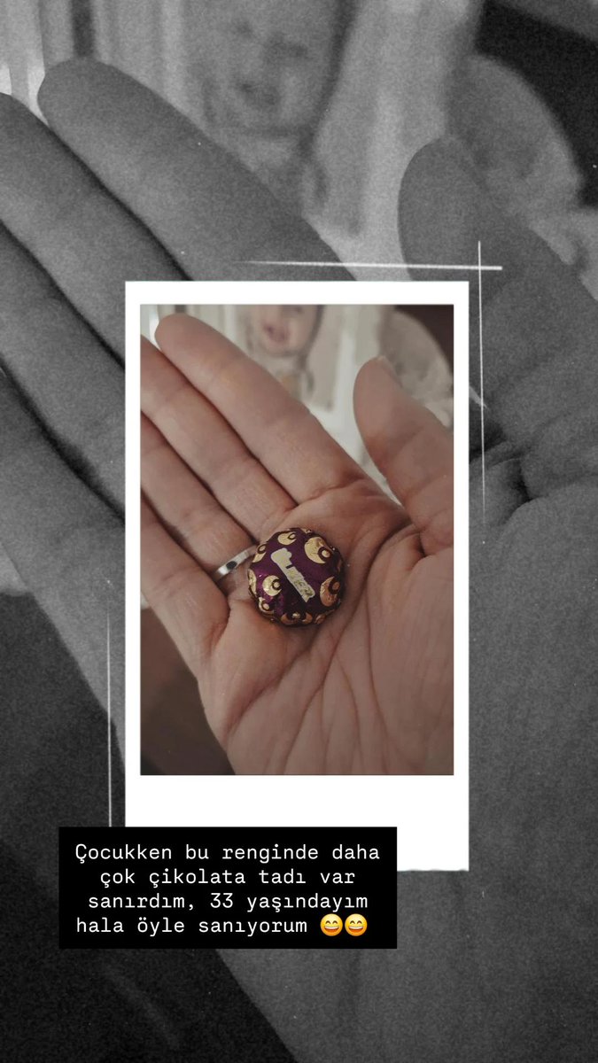 Nasil yani <a href="/Ulker/">Ülker</a> bunda daha çok çikolata tadı yok mu ?🥳🥲