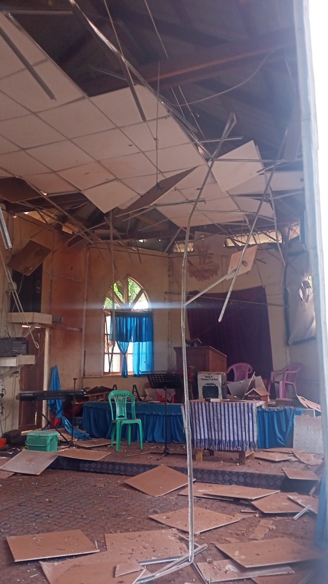 IrrawaddyNews's tweet photo. A junta airstrike killed 6 villagers including a pastor and 2 children in Mindat, Chin State, on Thursday, days after the Chin Brotherhood seized Falam town. #WhatsHappeningInMyanmar https://t.co/5DL9xNiprE