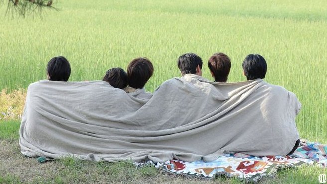 softlytaesan's tweet photo. i love this genre of boynextdoor’s group pictures 🥹 https://t.co/TNfXBzI1Vi