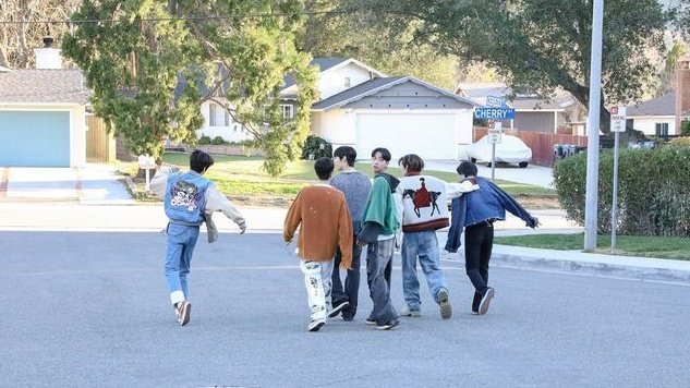 softlytaesan's tweet photo. i love this genre of boynextdoor’s group pictures 🥹 https://t.co/TNfXBzI1Vi