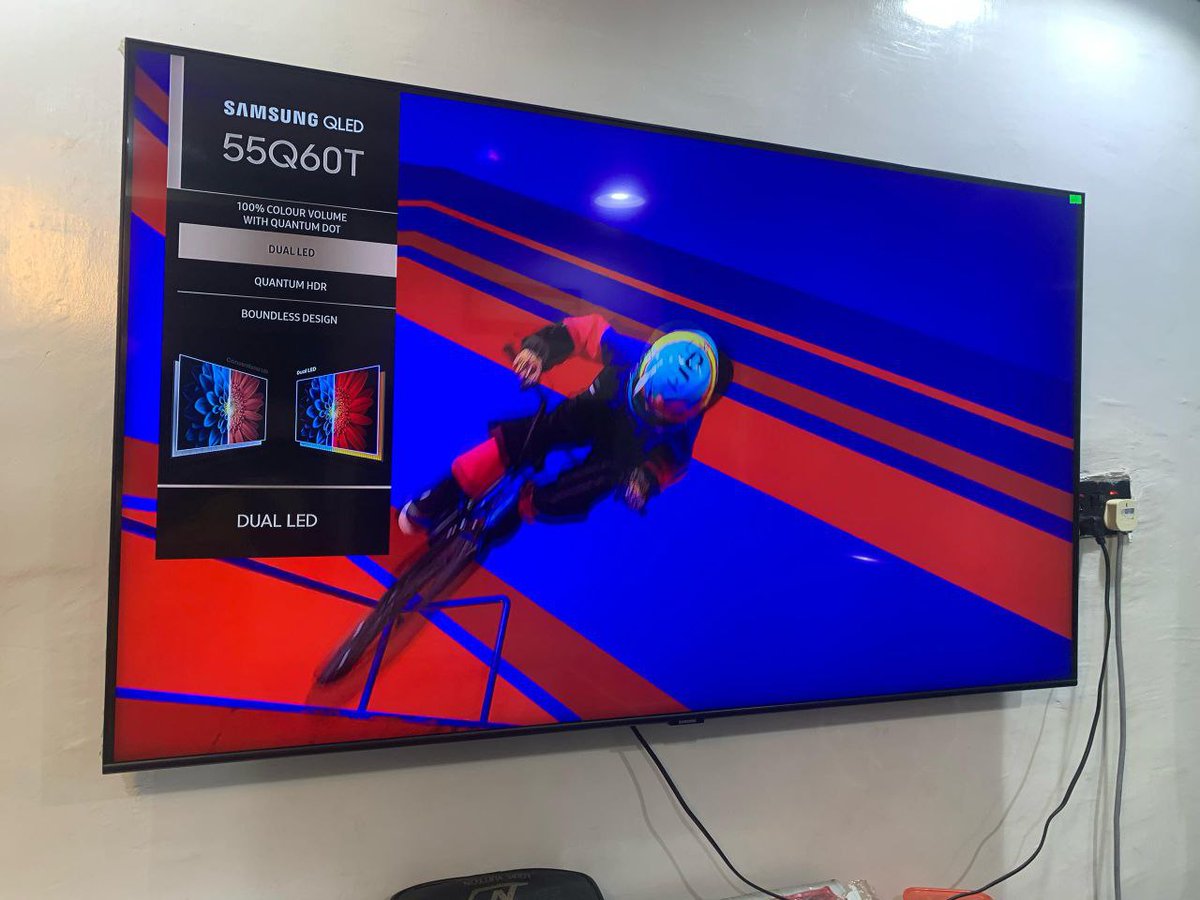 youngkingstores's tweet photo. Samsung QLED SMART TV available in store 👉 32", 40", 43", 50",55", 65" with quantum dot processor, Airslim frameless which comes with Free Netflix, Amazon prime.
Samsung and Sony soundbars with wireless woofer, sharp Bluetooth, deep bass etc.

Whatsapp - https://t.co/lhSq8iEcE0 https://t.co/6i5CMzkygd