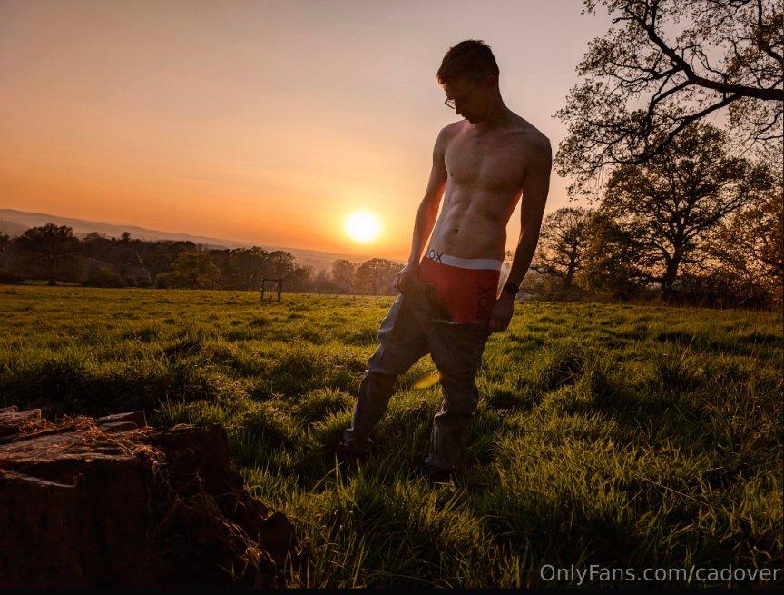 cadoverOF's tweet photo. Beautiful and sexy evening photoshoot with a mate recently
https://t.co/9MITTyyQts
#malephotography #OnlyFans https://t.co/gy5KPJvfRF