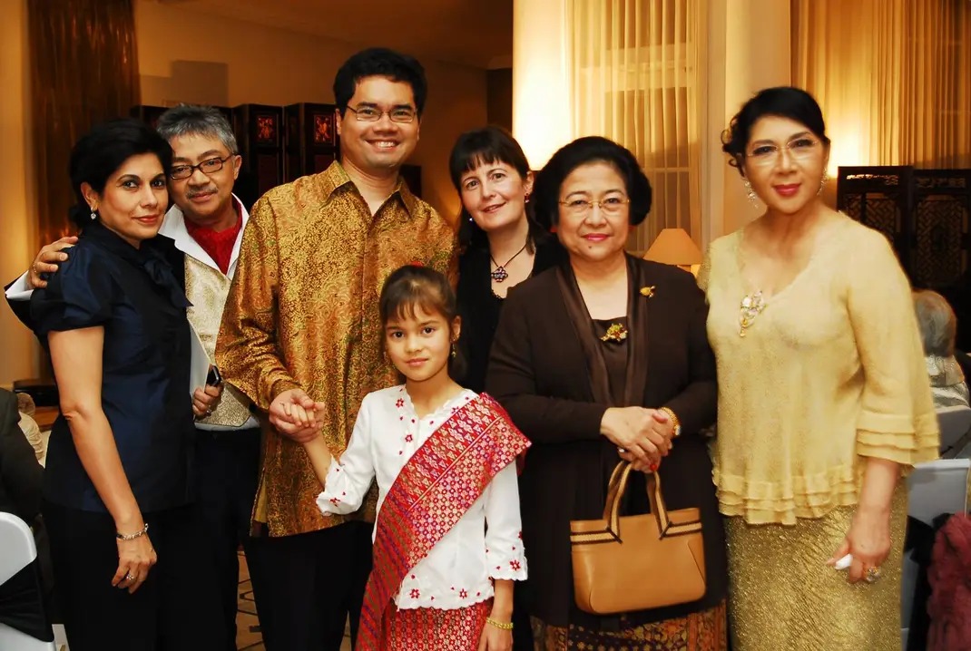 May you Rest in Peace, grandma Titiek Puspa as my daughter Alicia <a href="/skrln_/">Alice</a> called her. You'll be always remembered #RIPTitiekPuspa