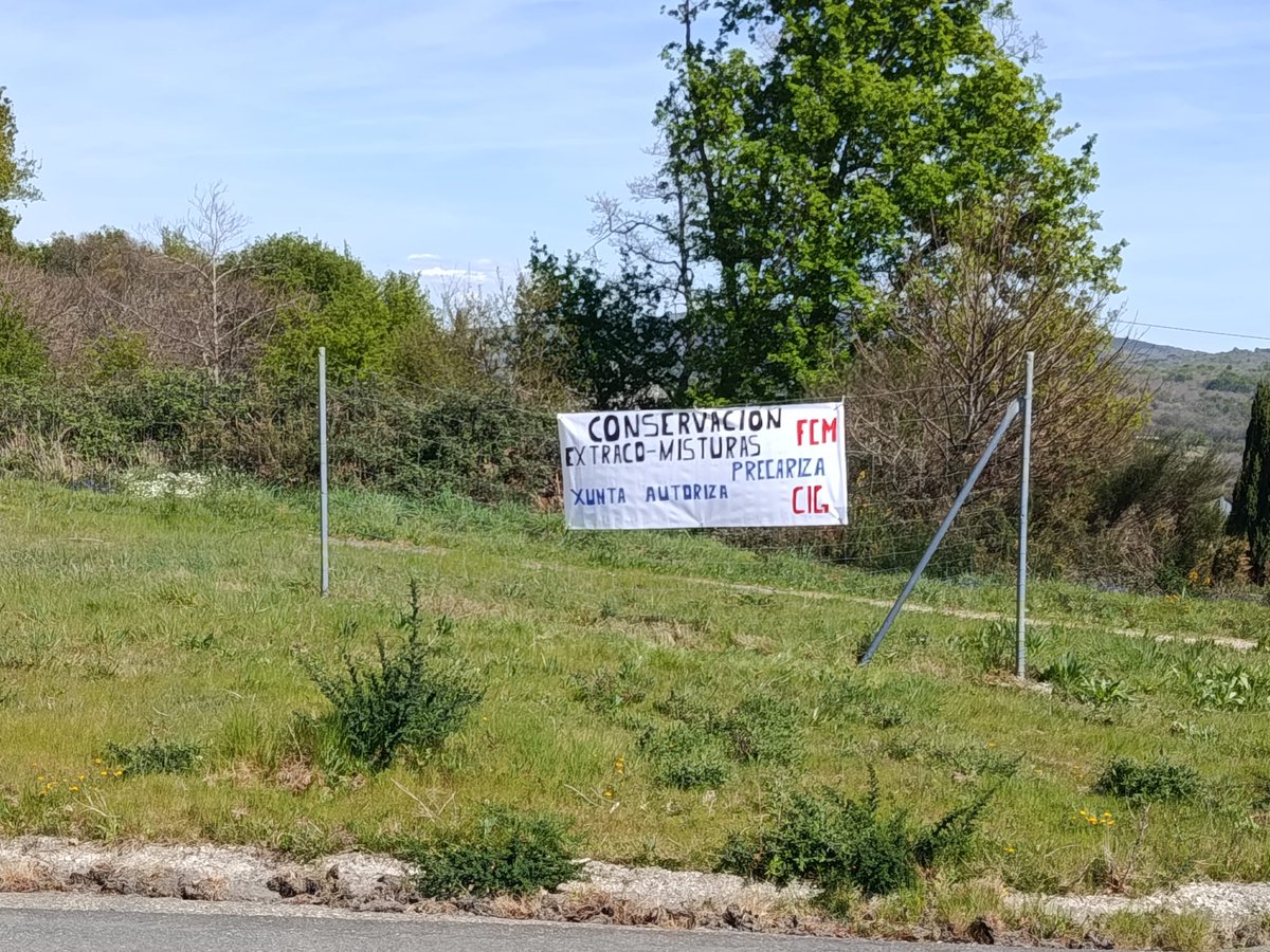galizaCIG's tweet photo. 📌Convocan protestas no servizo de conservación de estradas da #Xunta en #Ourense para reclamar melloras laborais
❌A concesionaria, #Extraco #Misturas, non acepta propostas da parte social a pesar de contar coas peores condicións do Estado
ℹ️ https://t.co/LHq55uzuYg
@fcmcig https://t.co/YREBPcvtr4