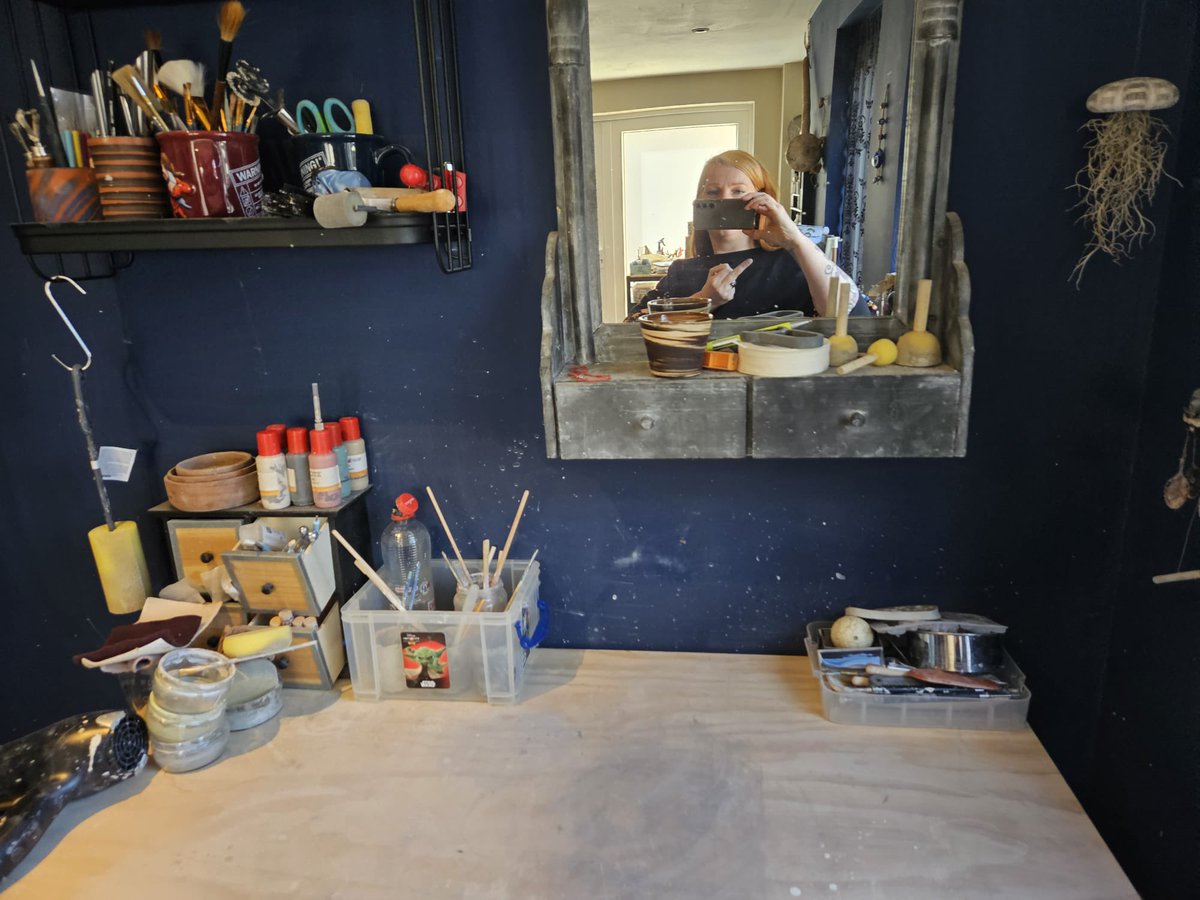 redravenpottery's tweet image. Spring cleaning mode: complete! ✅ My studio just leveled up with fresh storage and a whole new vibe. Feeling inspired, organized, and ready to create pottery again! 💪

#ceramicstudio #makerspace #potteryprocess #studiorenovation #creativeflow