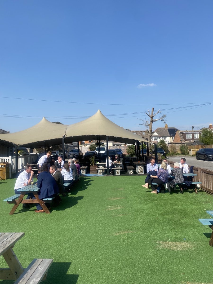 DUNSTANTEAM's tweet photo. Our fresh and new spring summer menu is now live .

Enjoy your favourite in our lovely Garden whislt the sun is still  shining   .Book now https://t.co/dElkmE977c