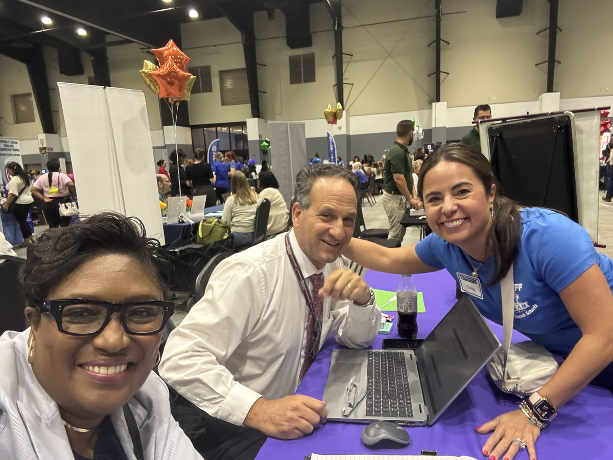 Edilia De La Vega tweet media