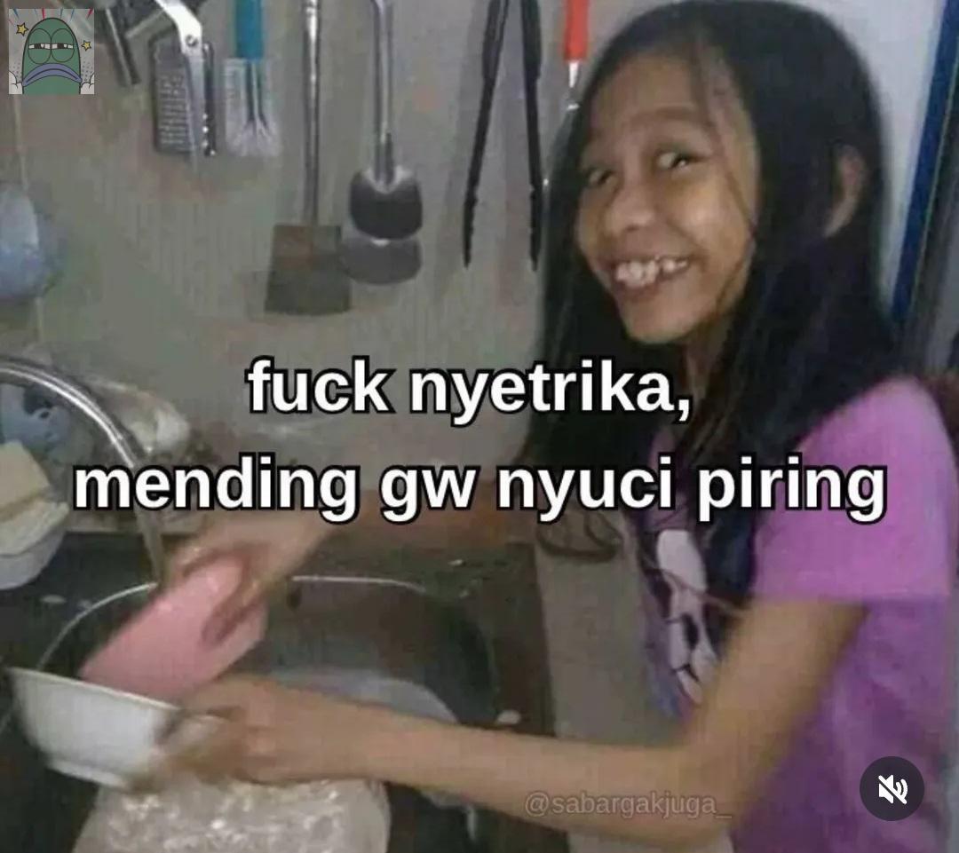 💚 ada yang sama guys ? entah kenapa gak suka banget nyetrika bikin gerah 🗿😮‍💨