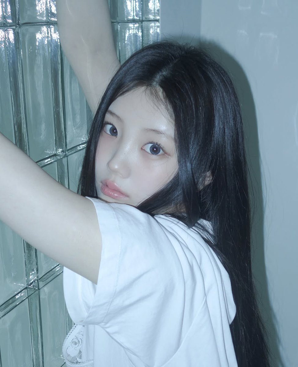 ILLITがウォンヒちゃんのコンテンツをInstagramに投稿しました