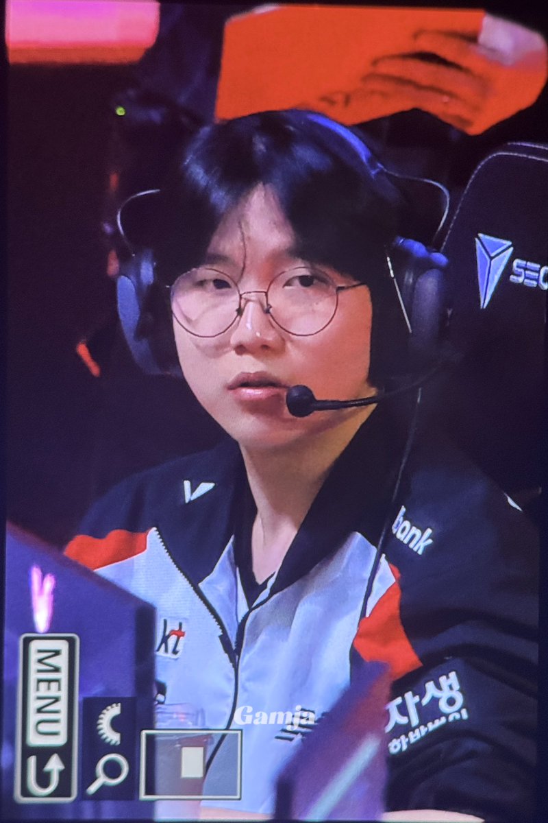 gamjarolster's tweet photo. 250410 LCK 정규 T1vsKT

#Paduck #파덕 #박석현 https://t.co/1syfThKzGc