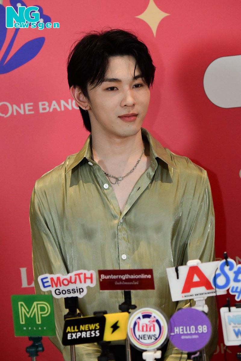NGnewsgen's tweet photo. ช่วงสัมภาษณ์ 3 หนุ่ม "RACEBACE" ในงาน "One Bangkok, One Lagoon Splashing Songkran Rhythms"

#GUODONG #DONGDONG #JUNLAN
#RACEBACE
#OneBangkokOneLagoon
#OneBangkok https://t.co/HAZeJS8IwF