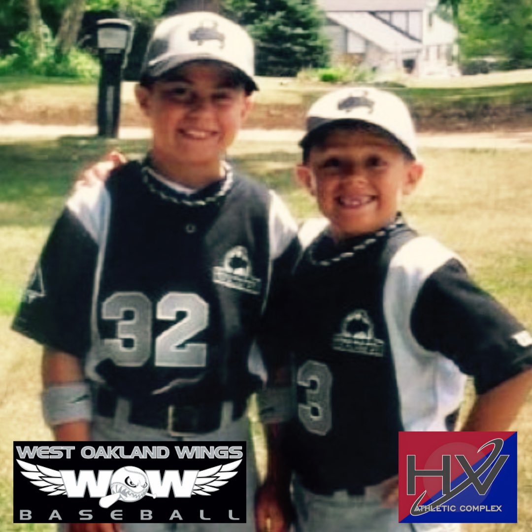 HVACSPORTS's tweet photo. Happy National Siblings Day! 🎉

Siblings Tate (RHP, MSU) &amp; Trent Farquhar (2B, Philadelphia Phillies) rocking their 8 &amp; 10U WOW jerseys! ⚾️

📣 Shoutout to the founding WOW coaches: @CoachFarquhar 
@bryanlauer23 @WarzechaChris @BPHighland @stporter

#WestOaklandWings #HVACSports https://t.co/cco1RFR80s