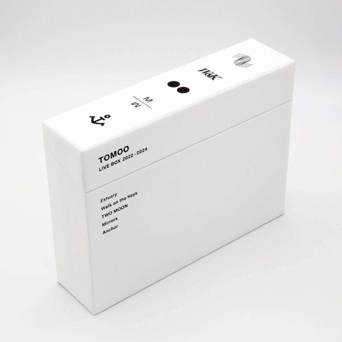 Muerimusic's tweet photo. 5月21日(水)発売
TOMOO LIVE BOX 2022‐2024

数量限定特殊仕様 : 5DISC+100P Booklet
各タイトル単作パッケージ
Blu-ray / DVD 2形態

Art direction: ​佐藤 奈穂子(yot)

▼ご予約はこちら
https://t.co/GBemS4lh92

#TOMOO_LIVEBOX https://t.co/PdUP9IUfjr