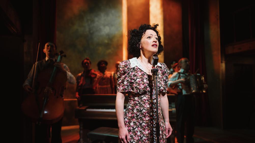 Review: Piaf - Drama And Theatre dramaandtheatre.co.uk/content/review…