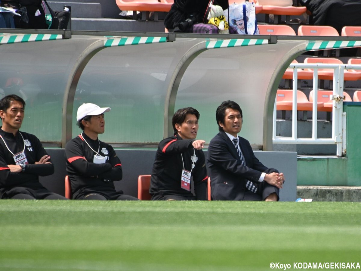 gekisaka's tweet photo. [関東]昨季無敗Vの明治大新監督はサラリーマン兼業「難しいチャレンジになる」池上新体制が船出

https://t.co/AgnXT2e5Te

#ゲキサカ #大学サッカー #関東大学サッカーリーグ #関東大学リーグ https://t.co/vTq7yQvJoO