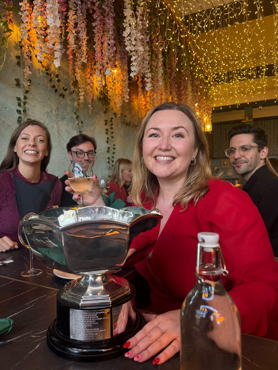 Chantage Choir tweet media