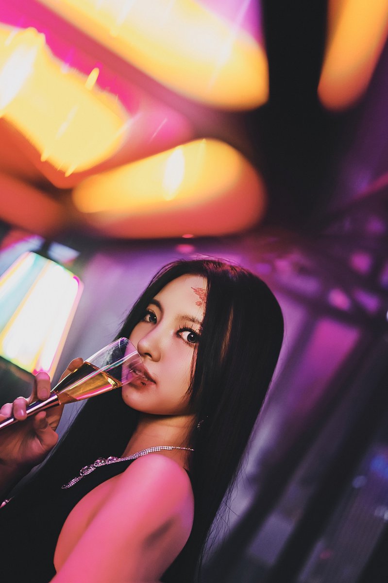 GoKtQLDaEAAbn1Z?format=jpg&name=medium