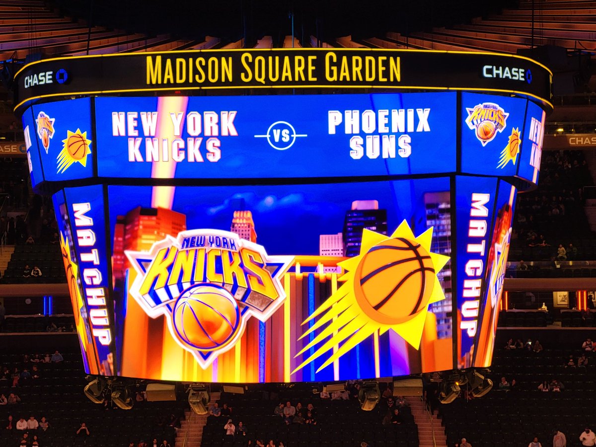 DeclanFahey2's tweet photo. Madison Square Gardens for New York Knicks v Pheonix Sun's

Devon Booker.....wow, what a player https://t.co/AAkQMVXJkD