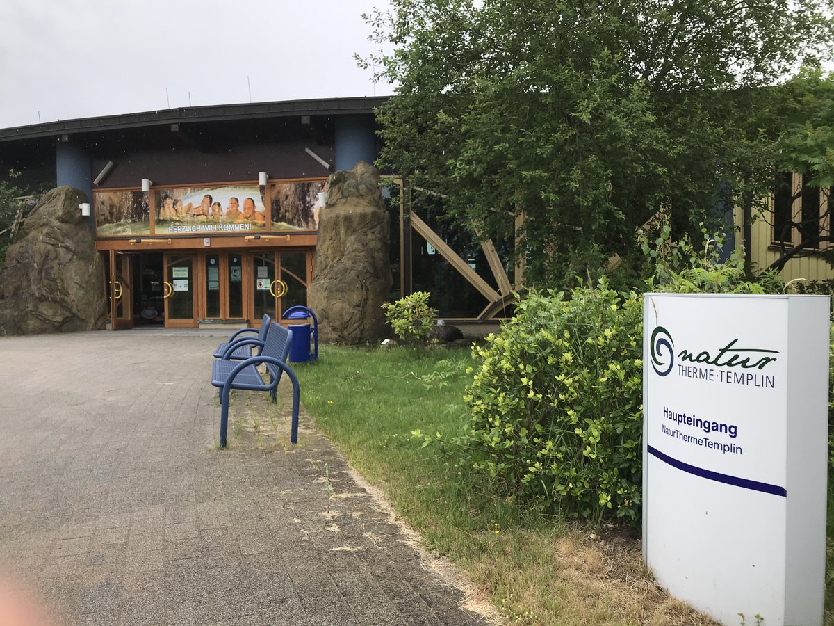 Uckermark_tmu's tweet photo. AquariUM Schwedt ist zurück – modernisiert &amp; bereit für Wasserspaß!

Und in der NaturTherme Templin wartet Wellness &amp; Action für alle Altersklassen.

Schlechtwettertipp? Volltreffer!

#Ferientipp #Therme #Wellness #Regenprogramm #Uckermark_erleben https://t.co/dr7KUQRvxR