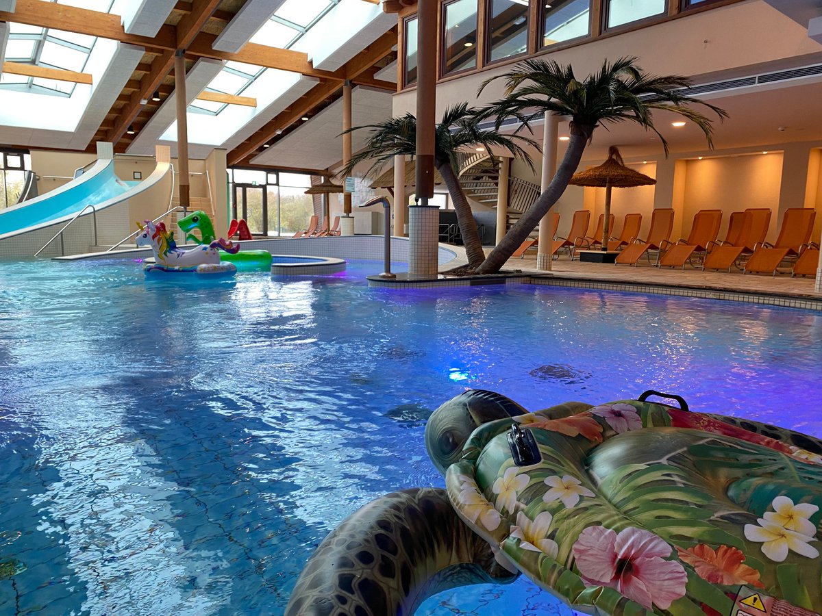 Uckermark_tmu's tweet photo. AquariUM Schwedt ist zurück – modernisiert &amp; bereit für Wasserspaß!

Und in der NaturTherme Templin wartet Wellness &amp; Action für alle Altersklassen.

Schlechtwettertipp? Volltreffer!

#Ferientipp #Therme #Wellness #Regenprogramm #Uckermark_erleben https://t.co/dr7KUQRvxR