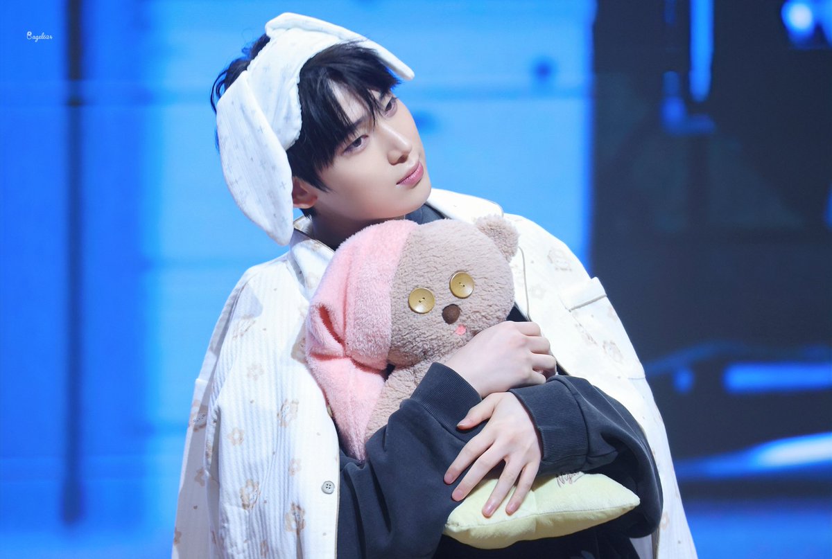 Bagel624's tweet photo. 241130   🍼

#선우 #SUNOO#엔하이픈 #ENHYPEN https://t.co/NdeRFC7gl2