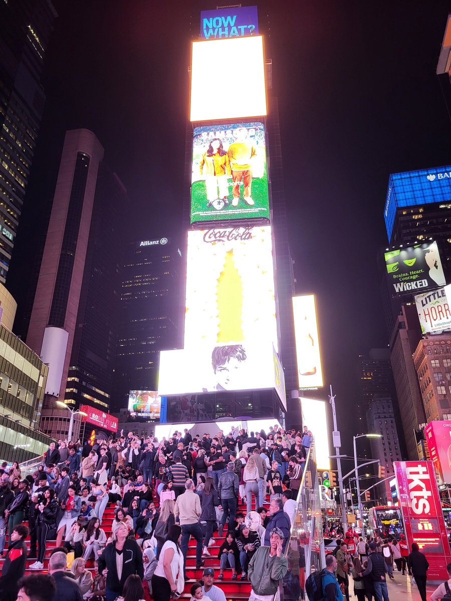 DeclanFahey2's tweet photo. Times Square, NYC https://t.co/g8qHvOz7Ut